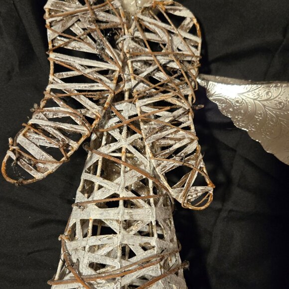 Collection of Angels for Holidays or Anytime!  SET OF THREE (Metal/Wicker/Wire) - Picture 9 of 15